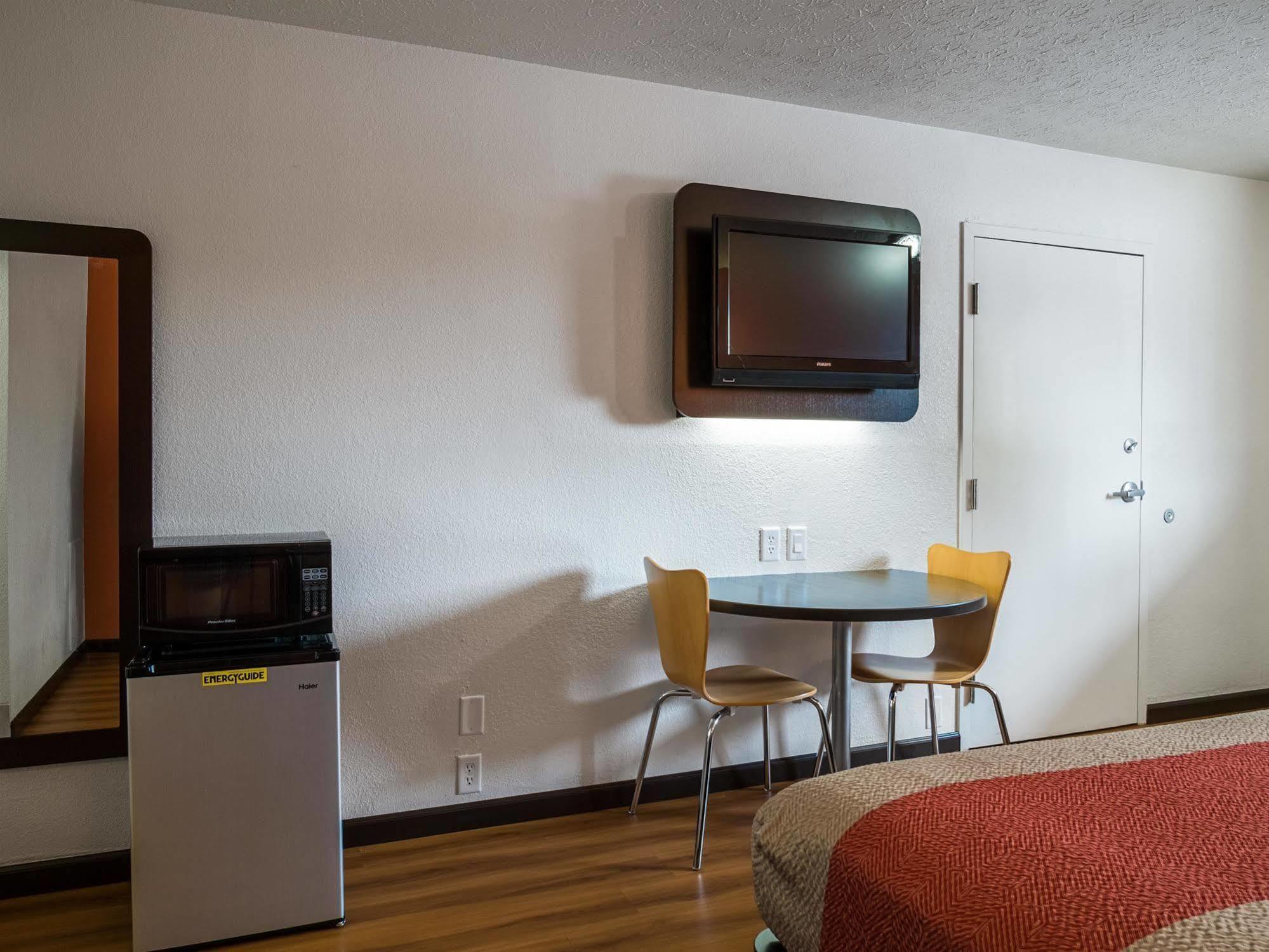 Motel 6-Columbus, Oh - Osu Exterior photo