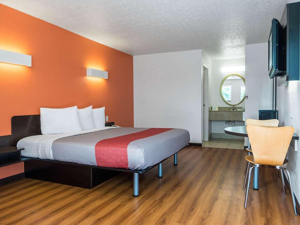 Motel 6-Columbus, Oh - Osu Exterior photo